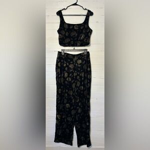 NWT Rachel Zoe two piece pant and crop top set. Black floral, women’s size 10.
